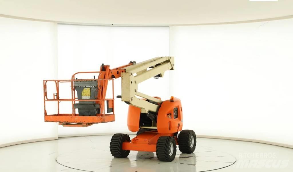 JLG 450 AJ II Kuukulkijat