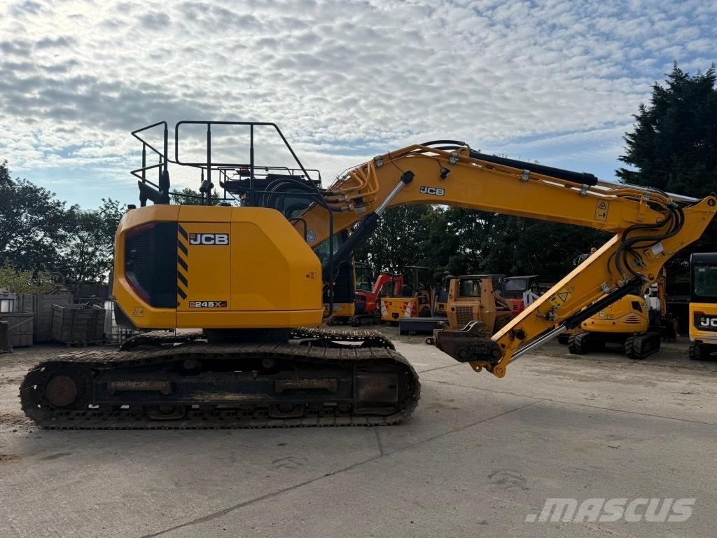JCB 245 XLR Telakaivukoneet