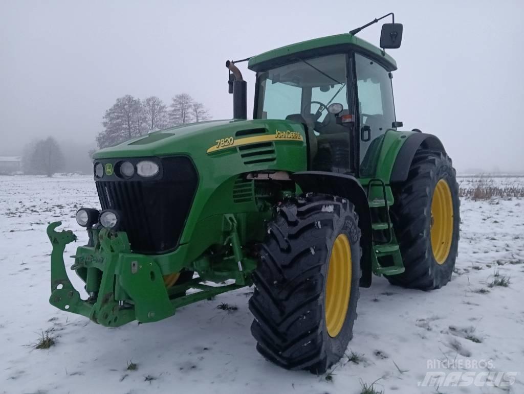 John Deere 7820 Traktorit