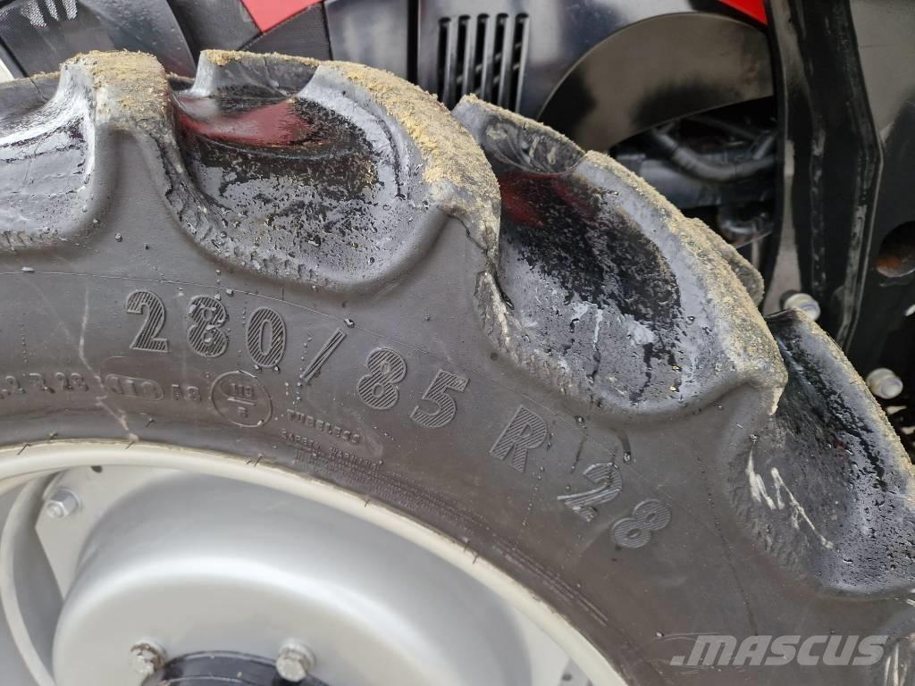 Case IH Farmall 85 C Traktorit