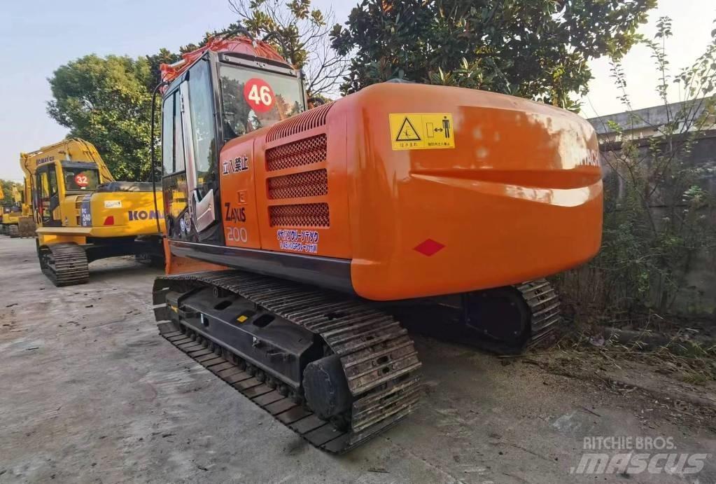 Hitachi ZX 200 Telakaivukoneet