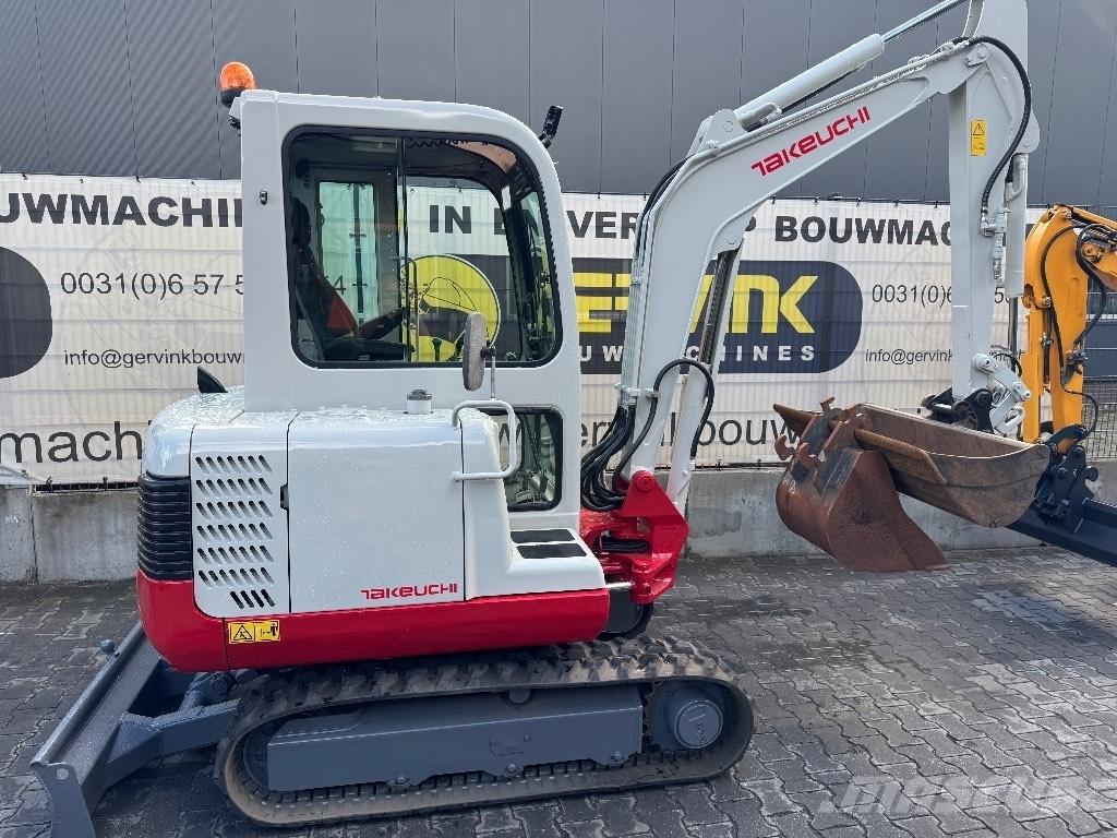 Takeuchi TB125 Minikaivukoneet < 7t