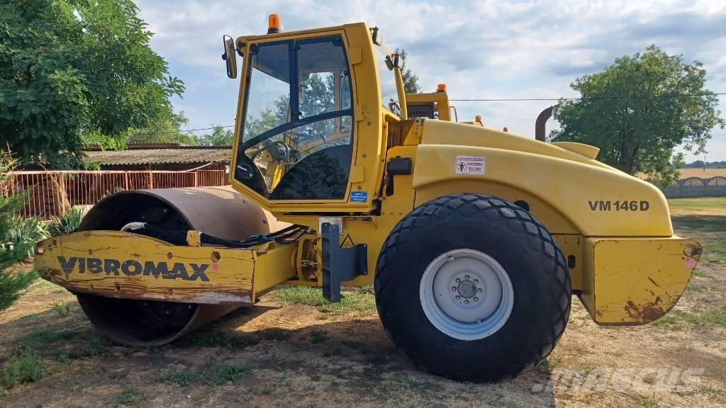 JCB VM 146 Yksivalssijyrät