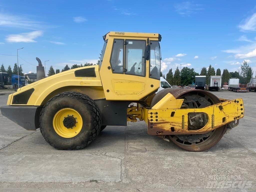 Bomag BW213 DH-4 Yksivalssijyrät