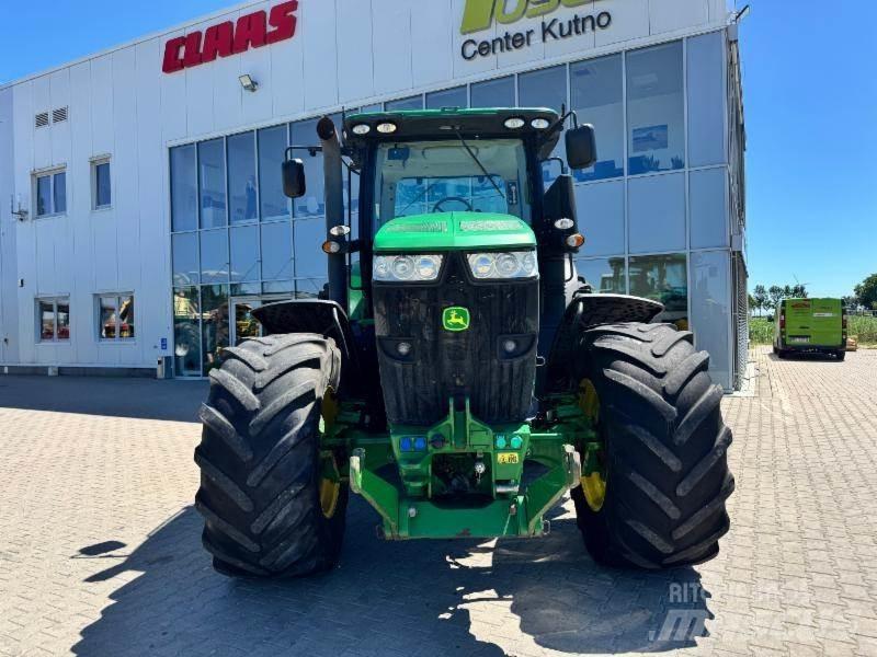 John Deere 7215 Traktorit
