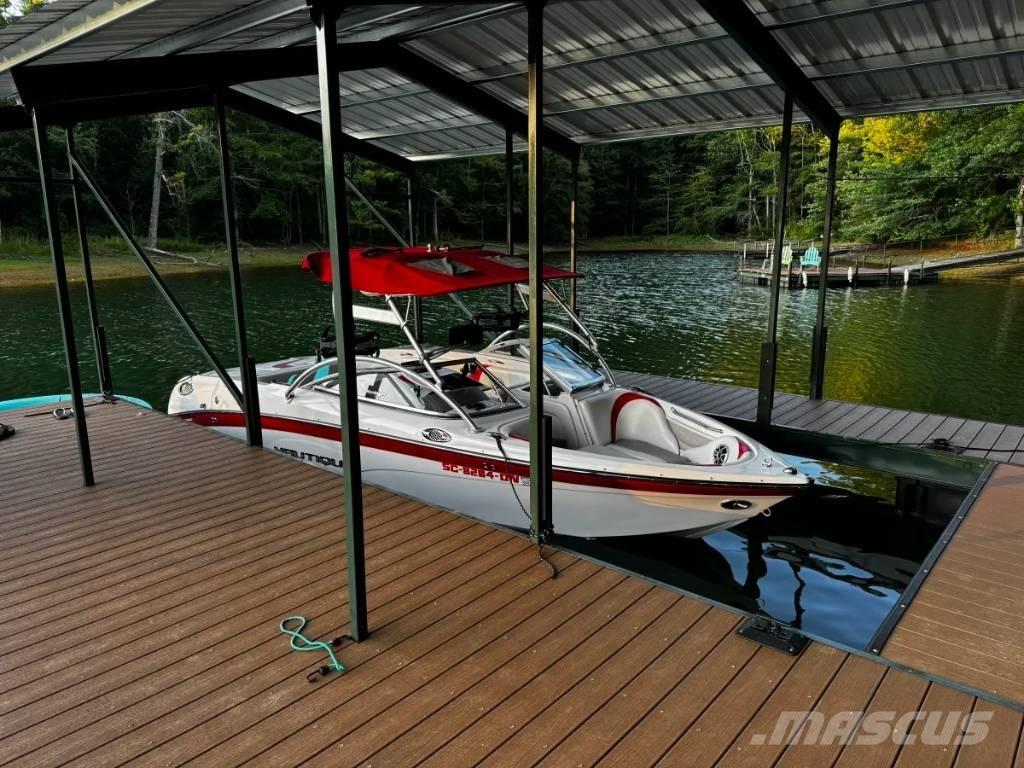  Nautique Air 226TE Veneet, proomut ja ponttoonit