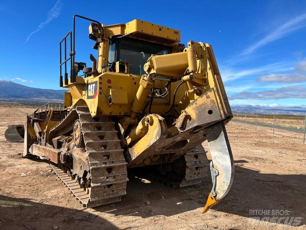 CAT D 8 T Telaketjupuskutraktorit