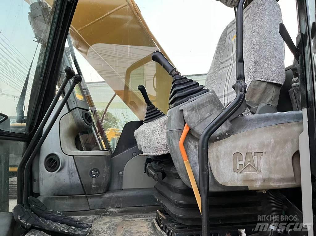 CAT 320 D Telakaivukoneet
