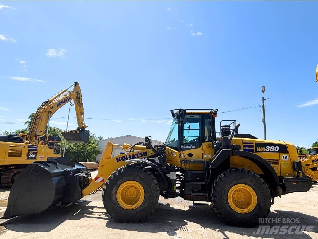 Komatsu WA380-8E0 Pyöräkuormaajat