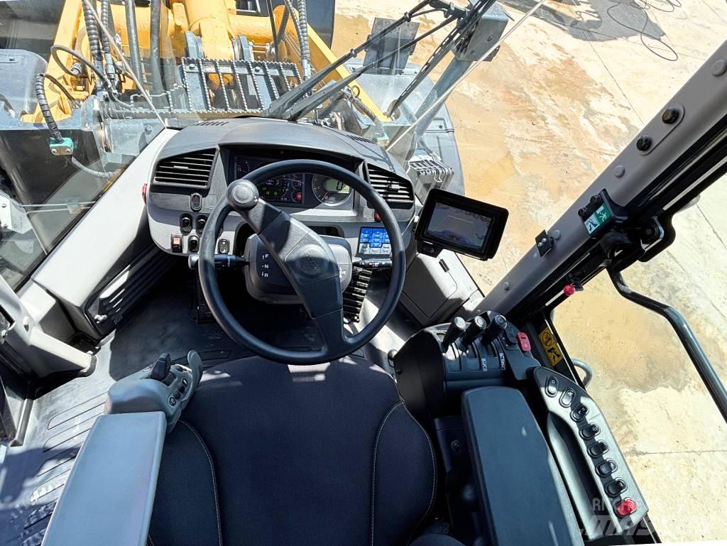 Komatsu WA380-8E0 Pyöräkuormaajat