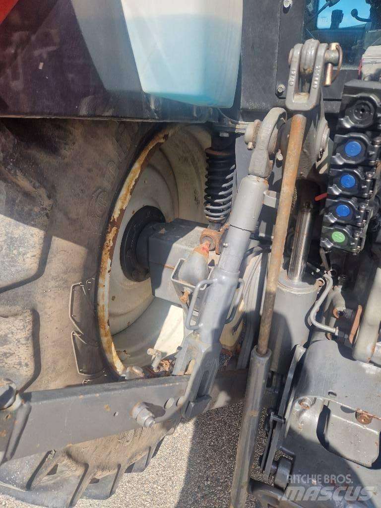 Valtra N143 Traktorit