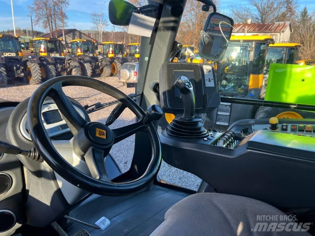 JCB Fastrac 8310 Traktorit