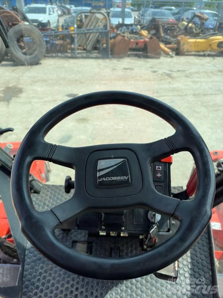 Jacobsen AR250 Päältäajettavat ruohonleikkurit