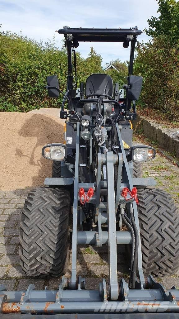 GiANT G 2300 X-tra Pyöräkuormaajat