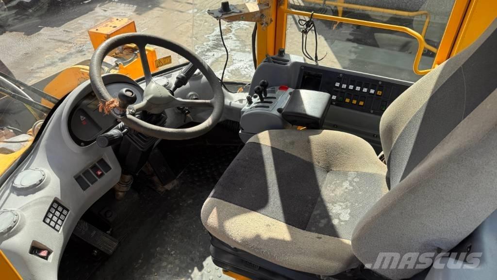 Volvo L 180 E Pyöräkuormaajat