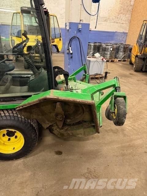 John Deere 1505 Päältäajettavat ruohonleikkurit