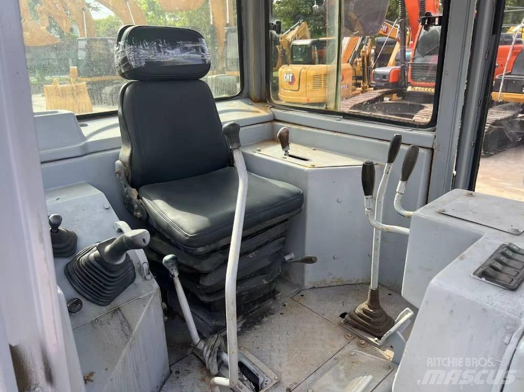 CAT D 6 G LGP II Telaketjupuskutraktorit