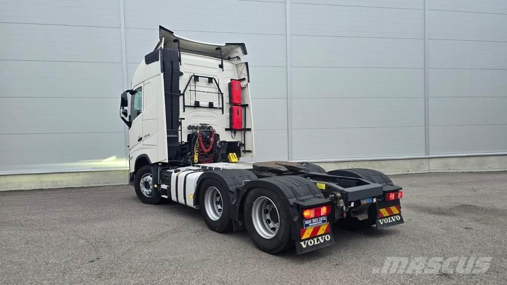 Volvo FH Vetopöytäautot