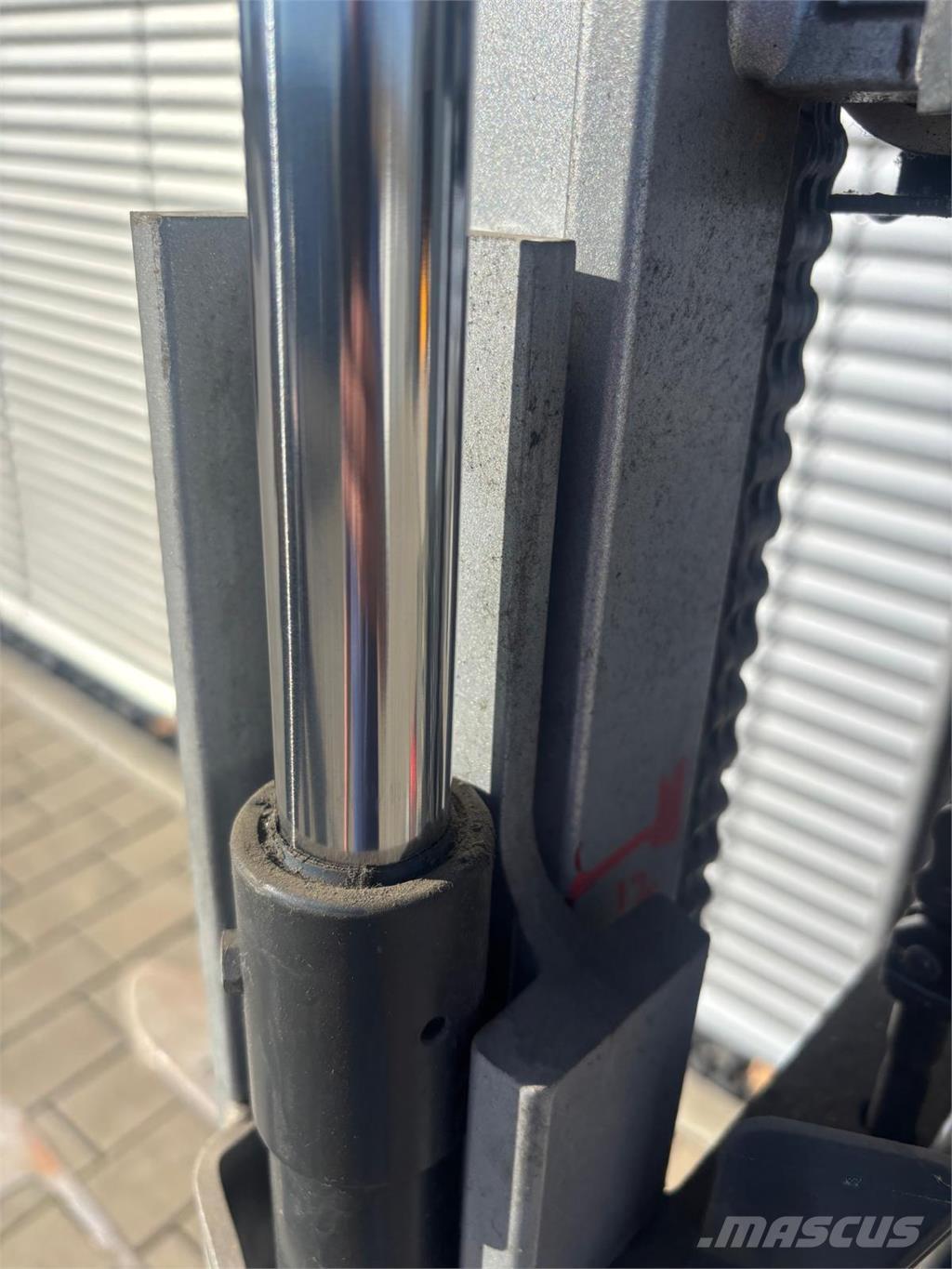 Still EXV12 Ajettavat pinoamisvaunut