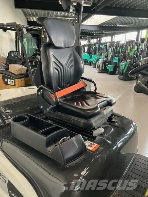 Mitsubishi FD25N3 Dieseltrukit