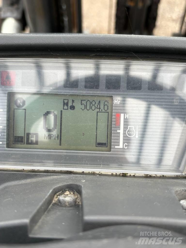 CAT DP40NT Dieseltrukit