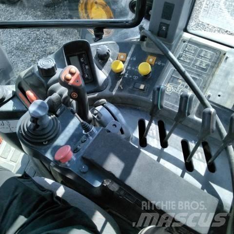 New Holland TM 165 Traktorit