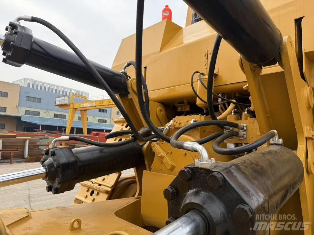 CAT D 10 R Telaketjupuskutraktorit