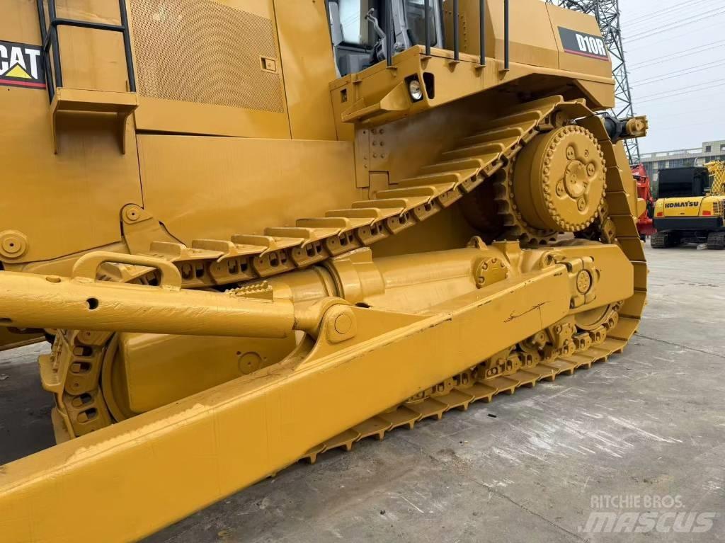 CAT D 10 R Telaketjupuskutraktorit