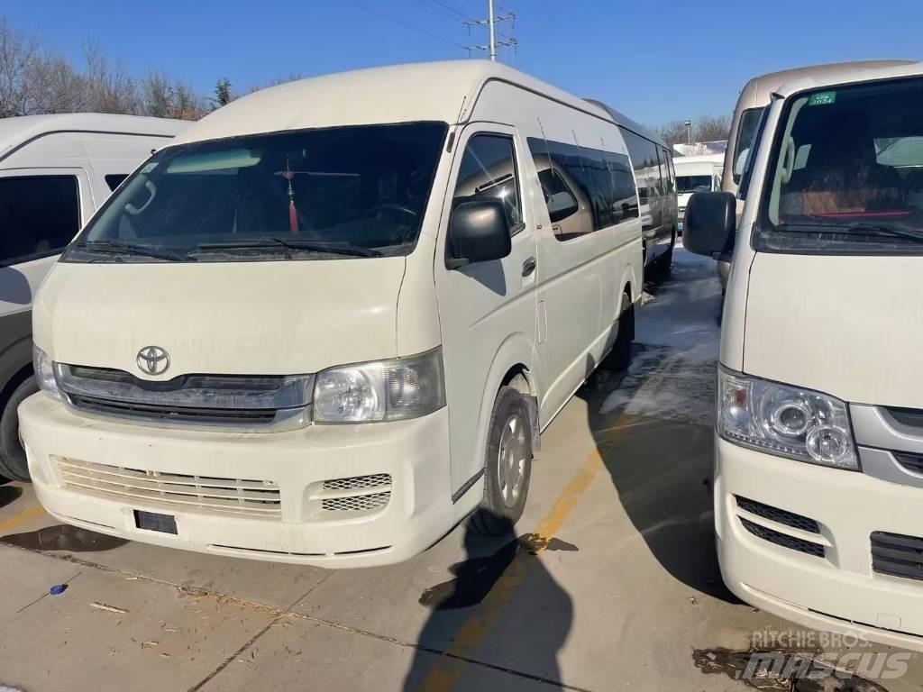 Toyota Hiace Linjaliikennebussit