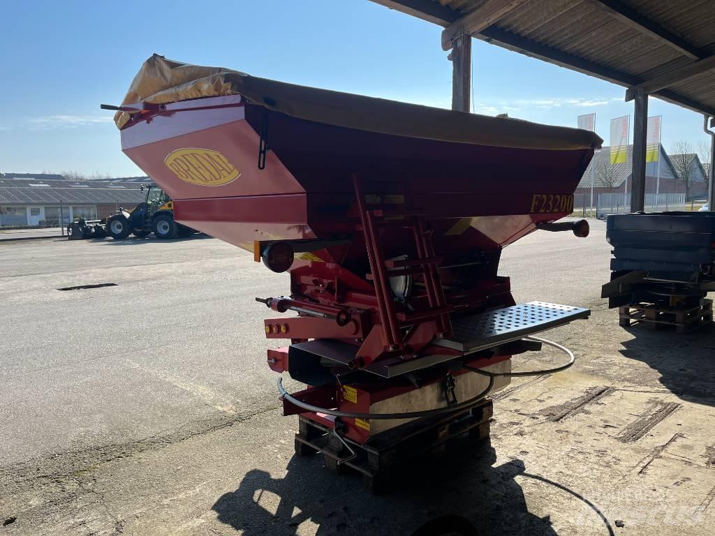 Bredal F2 3200 Kuivalannan levittimet