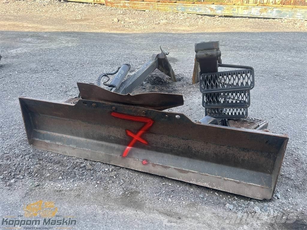 Valmet 890.2 Muut