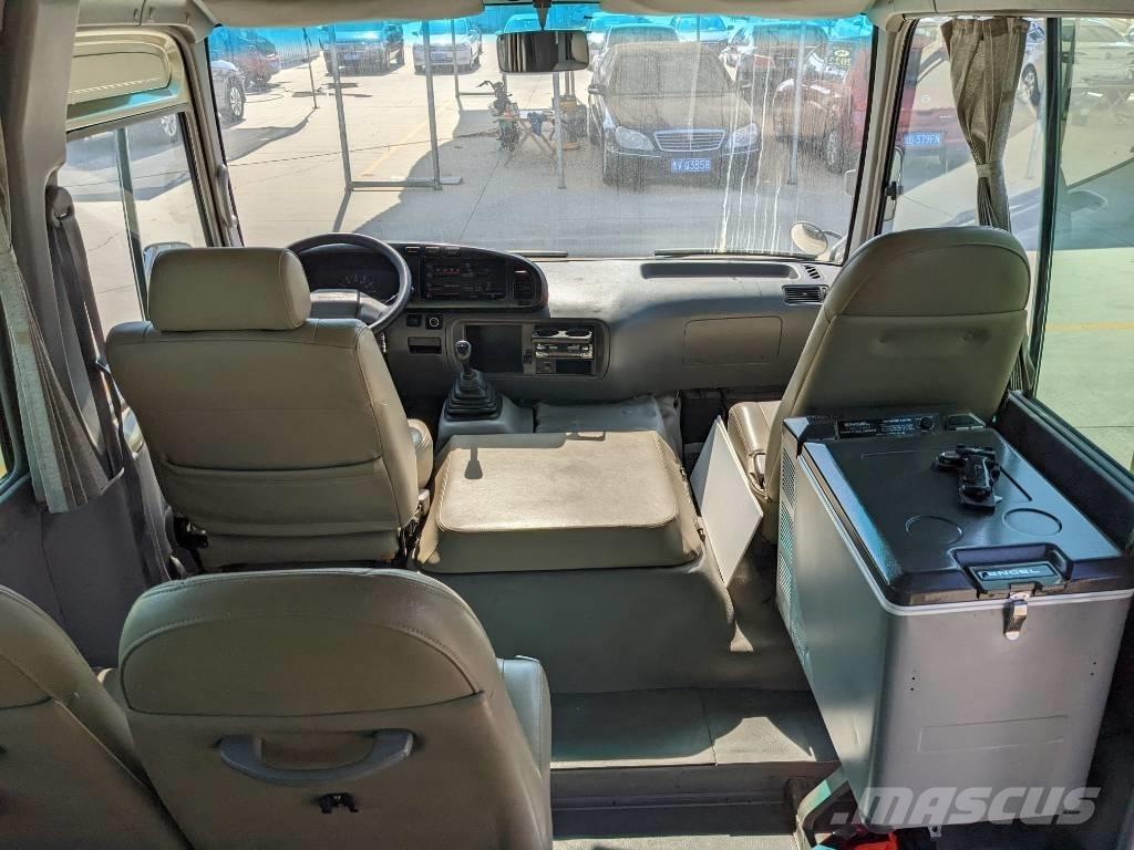 Toyota Coaster Bus Minibussit