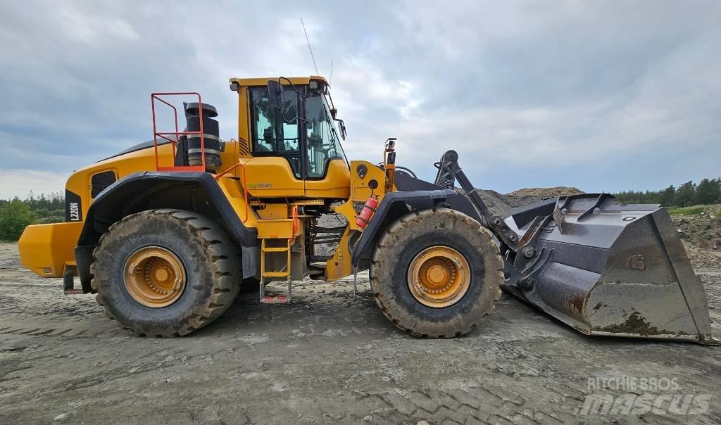 Volvo L 220 H Pyöräkuormaajat