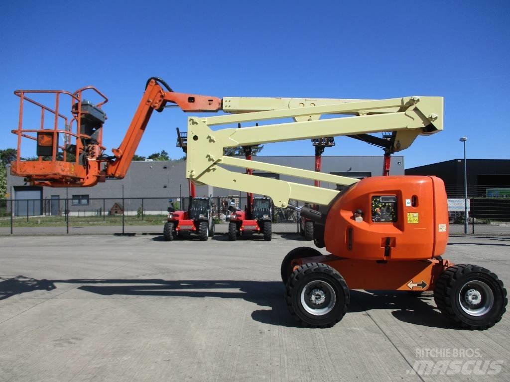 JLG 450 AJ (895) Pienikokoiset itseliikkuvat puominostimet