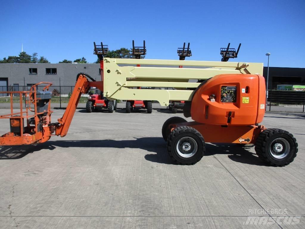 JLG 450 AJ (895) Pienikokoiset itseliikkuvat puominostimet