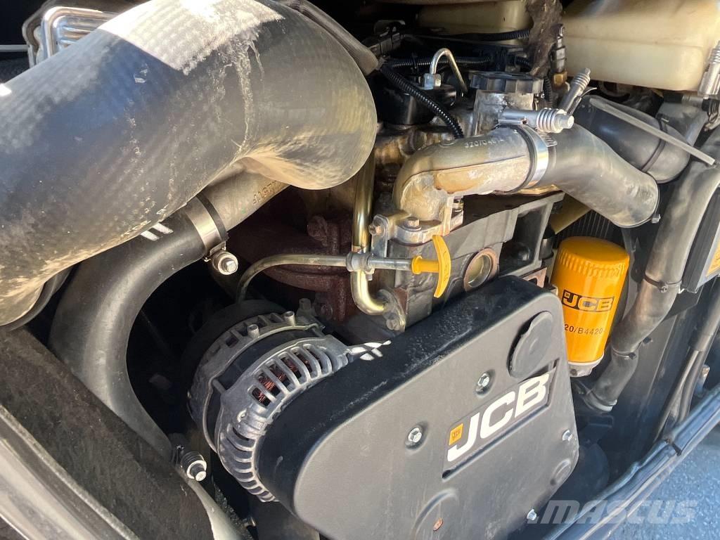 JCB 110 W Hydradig Pyöräkaivukoneet