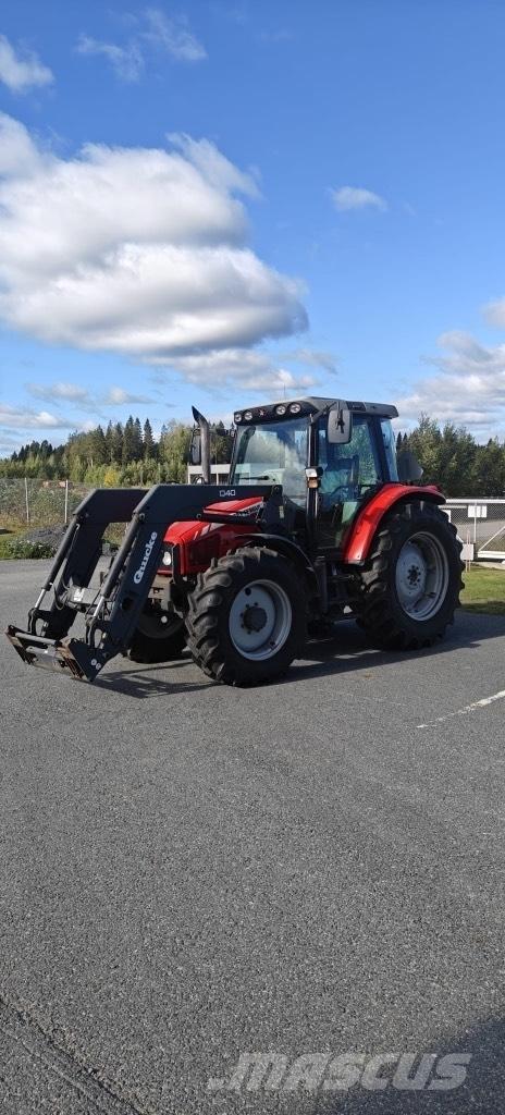 Massey Ferguson 5455 Traktorit