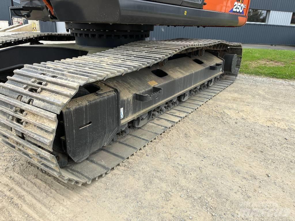 Hitachi ZX250LC-6 Telakaivukoneet