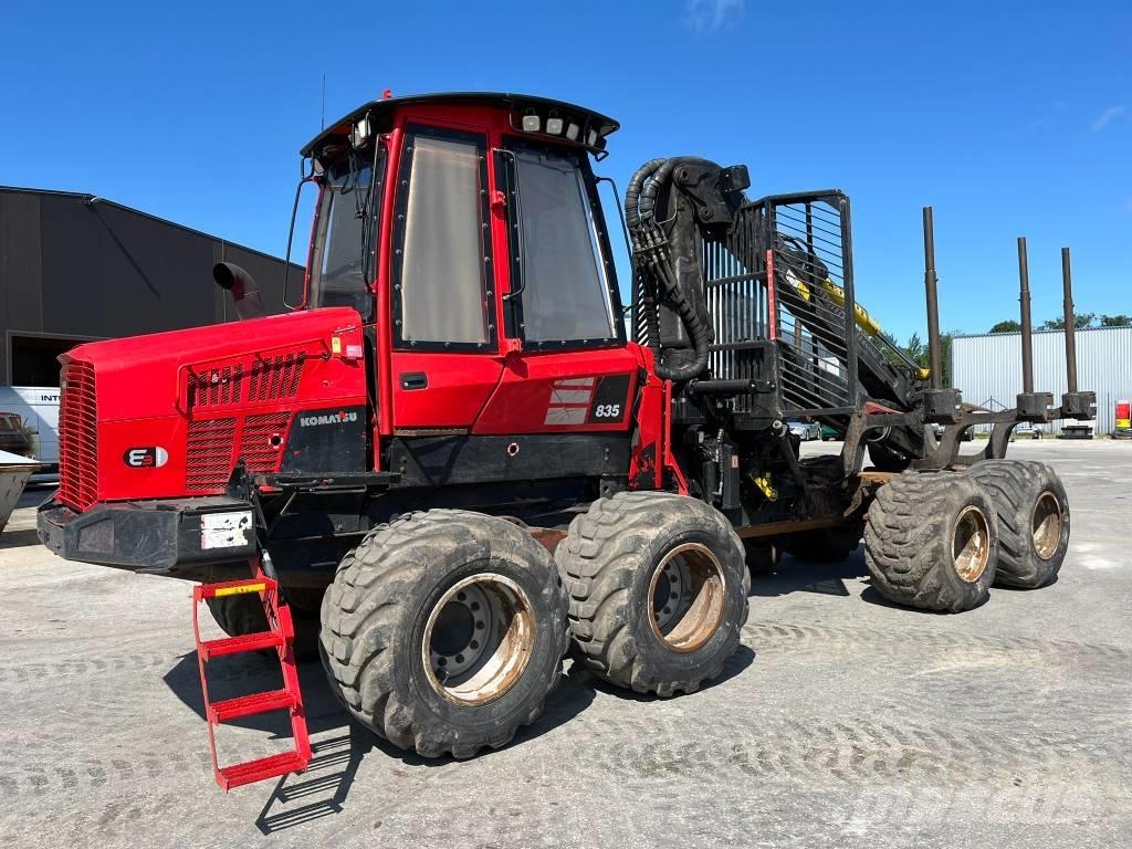 Komatsu 835 Kuormatraktorit