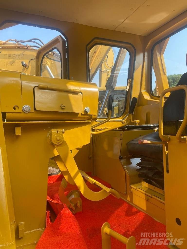 CAT D 8 K Telaketjupuskutraktorit