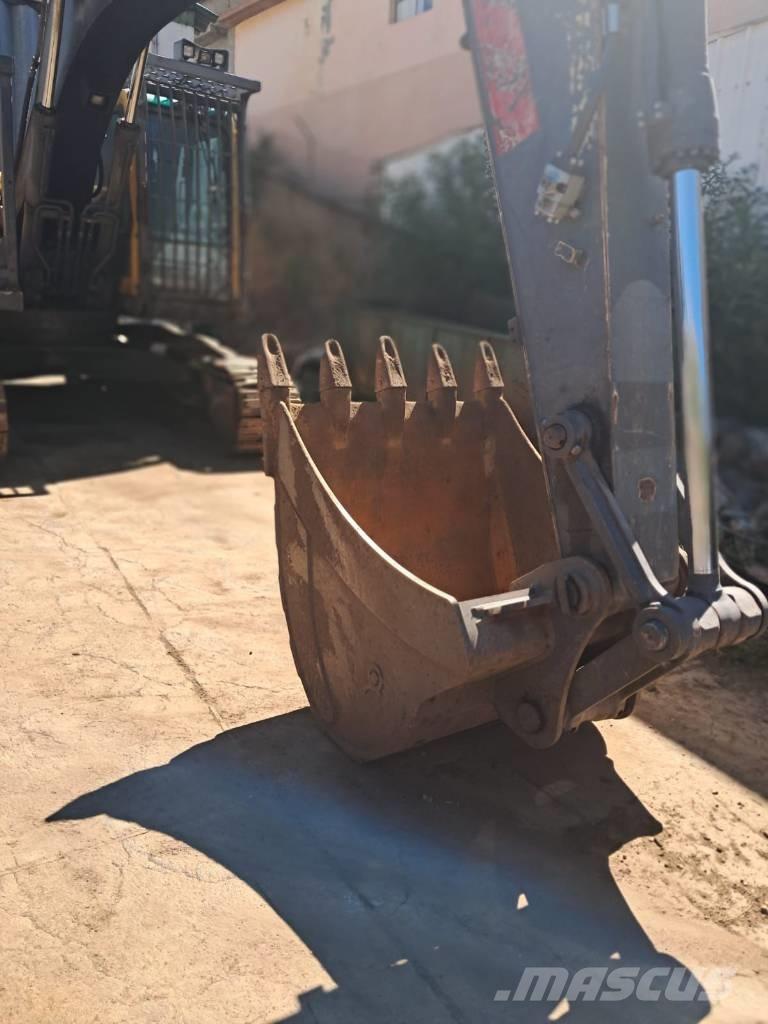 Volvo EC 210 B LC Telakaivukoneet