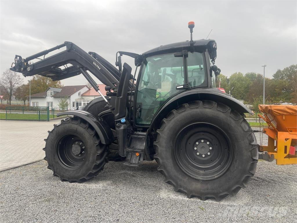 Valtra N 175 Traktorit