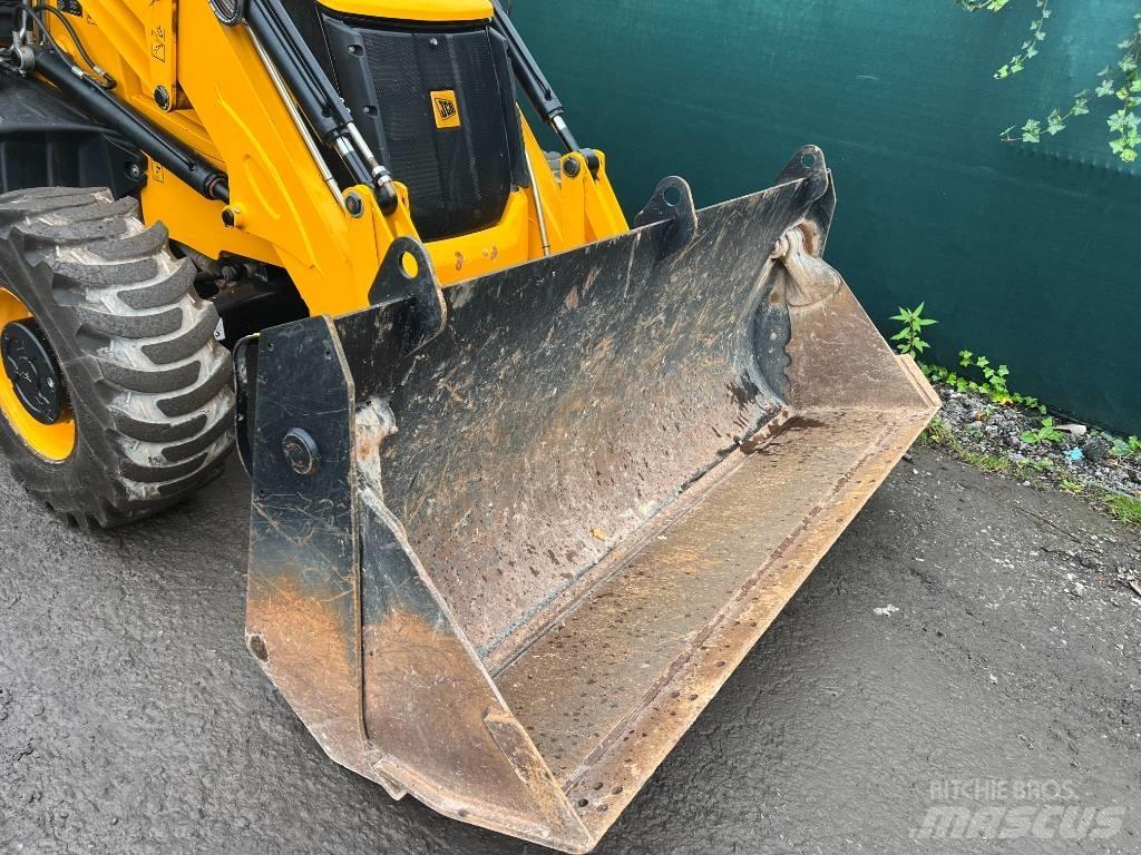JCB 3 CX Kaivurikuormaajat