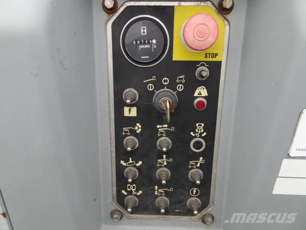 Genie Z34/22N Kuukulkijat