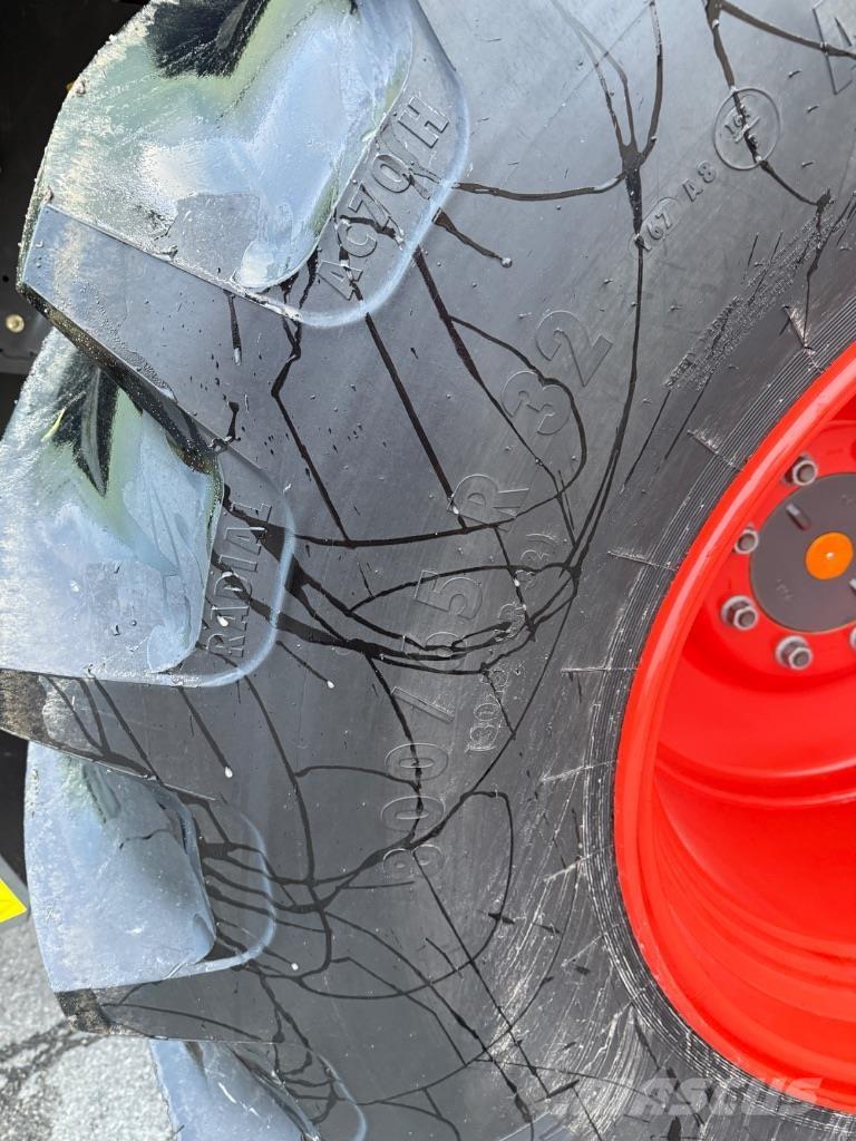 CLAAS Avero 240 Leikkuupuimurit