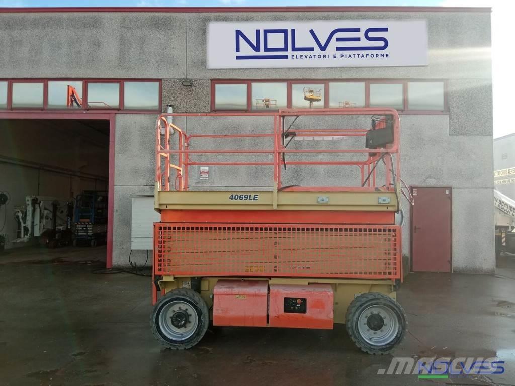 JLG 4069LE Saksilavat