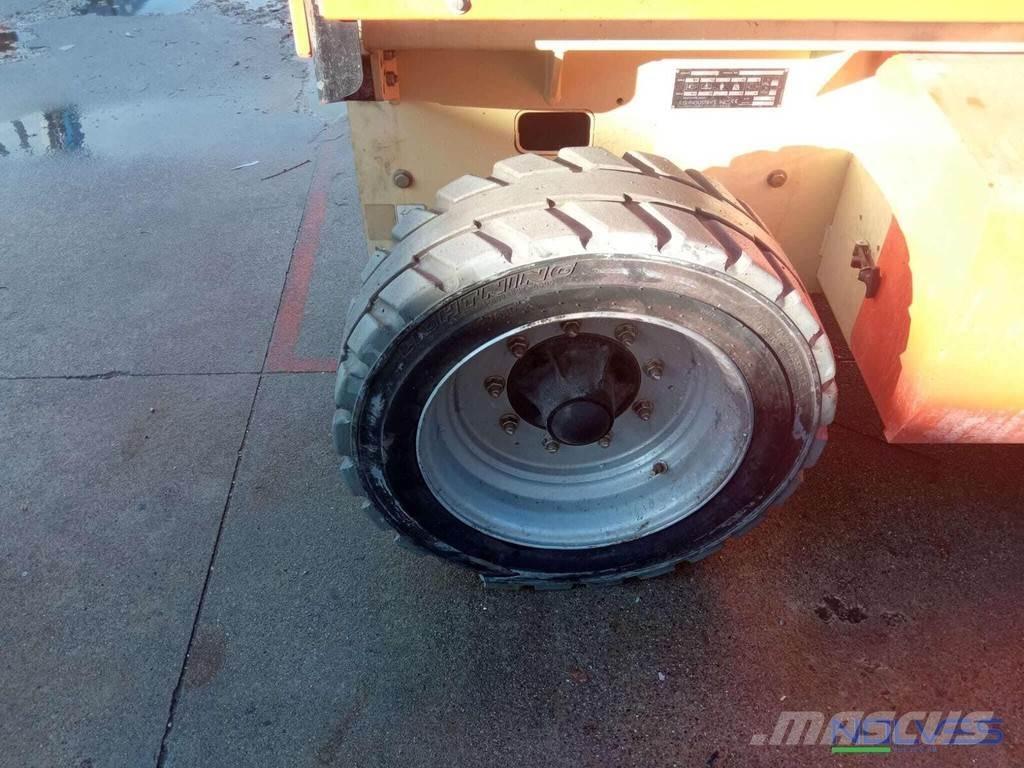 JLG 4069LE Saksilavat