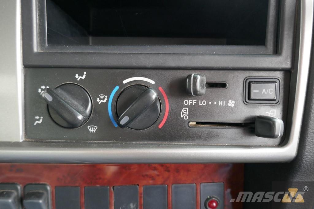 Hino 700FY crane Mobiilinosturit