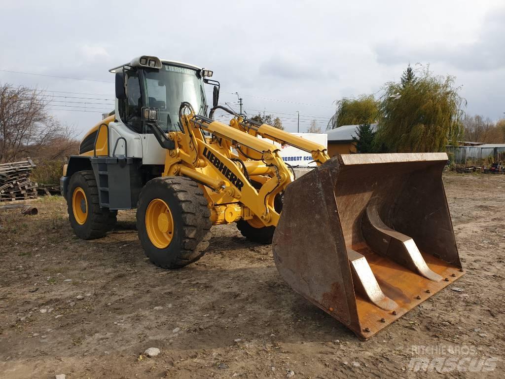 Liebherr L 524 Pyöräkuormaajat