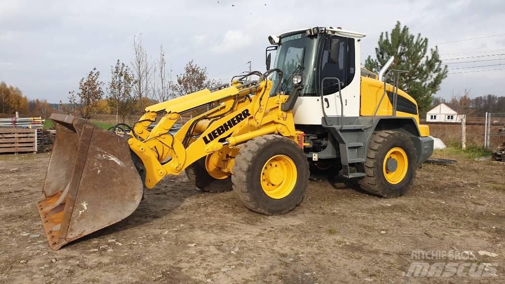 Liebherr L 524 Pyöräkuormaajat